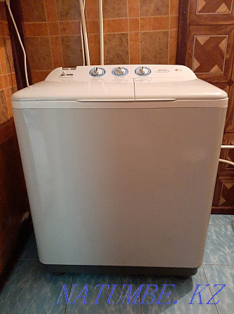 Selling a semi-automatic washing machine.  - photo 1