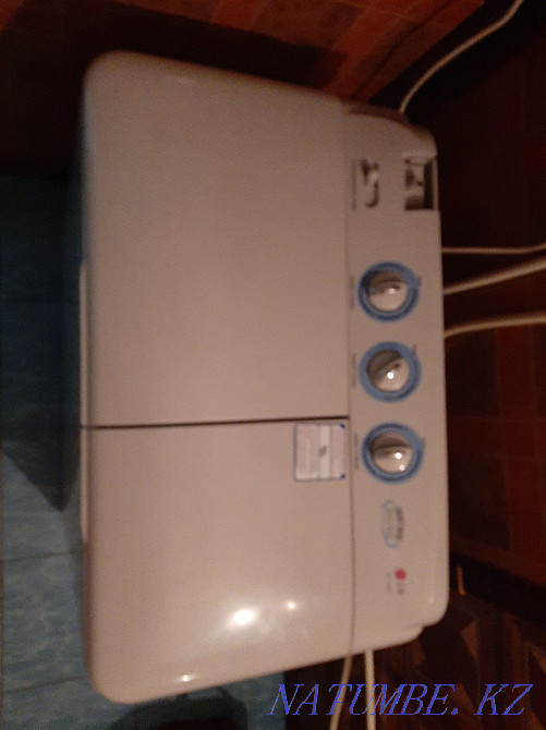 Selling a semi-automatic washing machine.  - photo 2