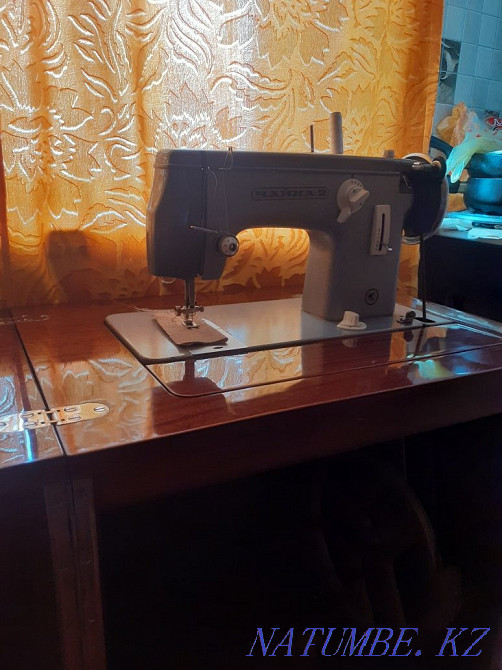 Sewing machine for sale Чапаево - photo 1