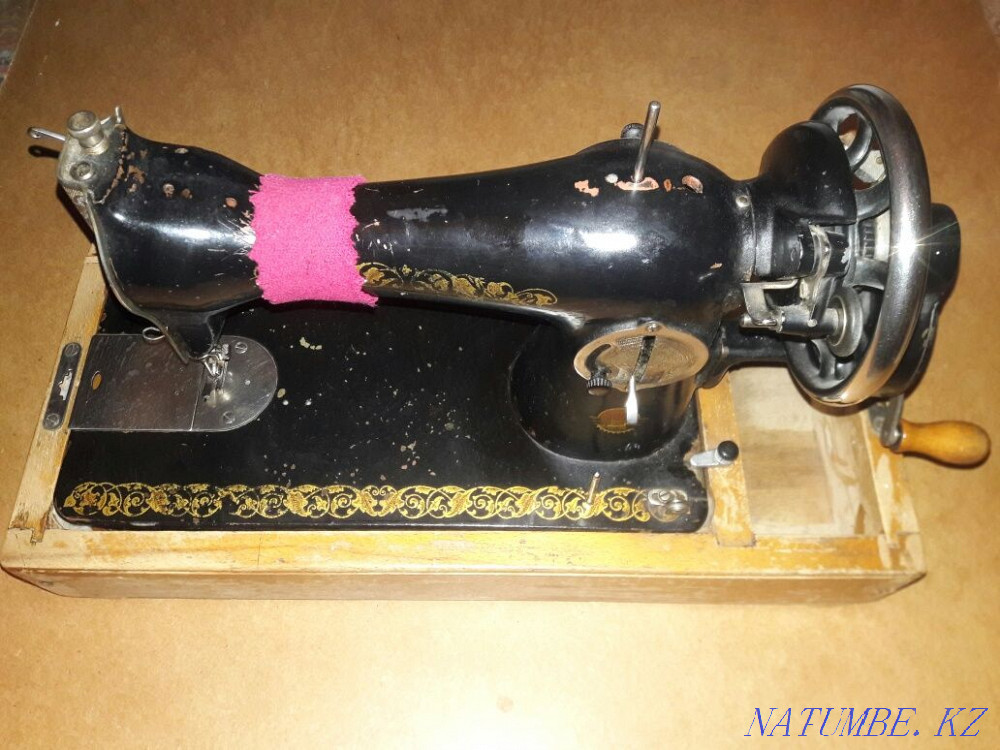 Машинка швейная ручная.Подольск.В рабочем состоянии.Без крышки. Караганда - изображение 4