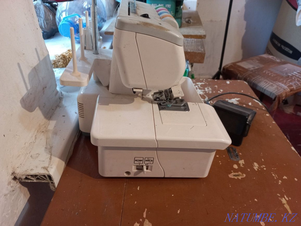 overlock sewing machine for sale  - photo 7