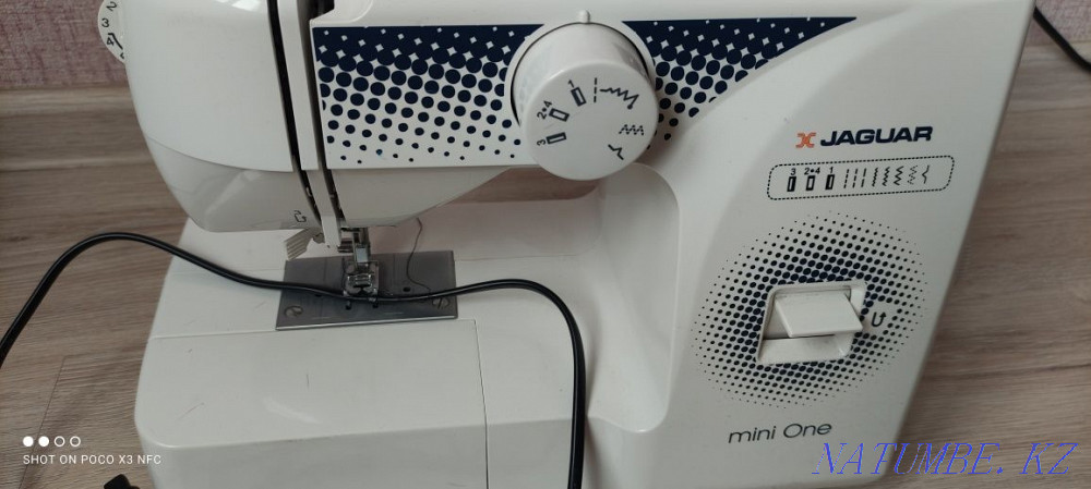 Jaguar sewing machine  - photo 3