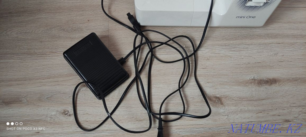 Jaguar sewing machine  - photo 4