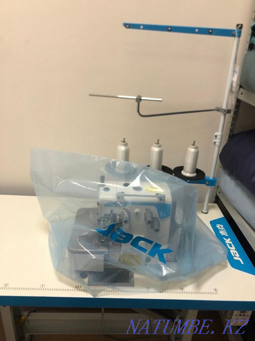 Продам Оверлок Астана - изображение 1