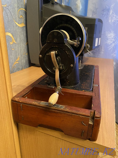 Selling a sewing machine Ekibastuz - photo 3