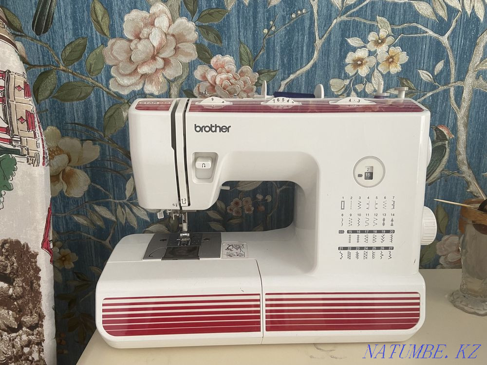 Продам швейную машинку  - изображение 1