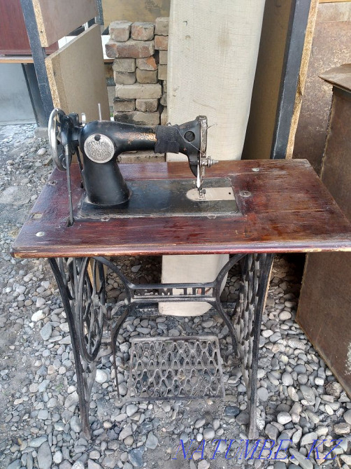 Sewing machine . Taldykorgan - photo 1