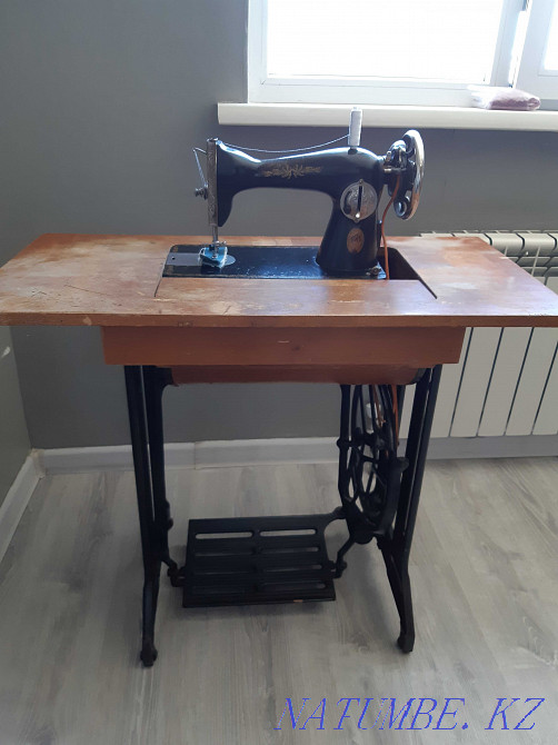 Машина швейная, раритет Алматы - изображение 2