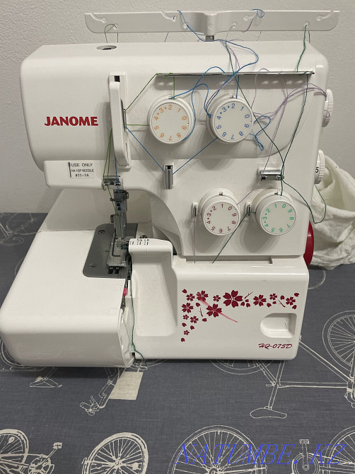 Overlock Sewing Machine Жумыскер - photo 1