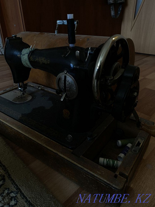 Selling a sewing machine Ust-Kamenogorsk - photo 1