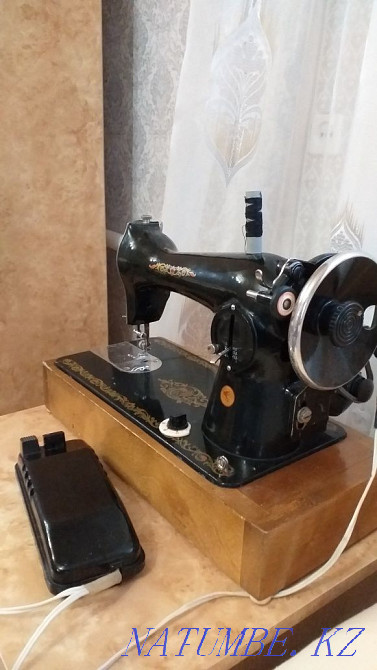 I will sell a desktop electric sewing machine Podolsk with a foot drive Semey - photo 2