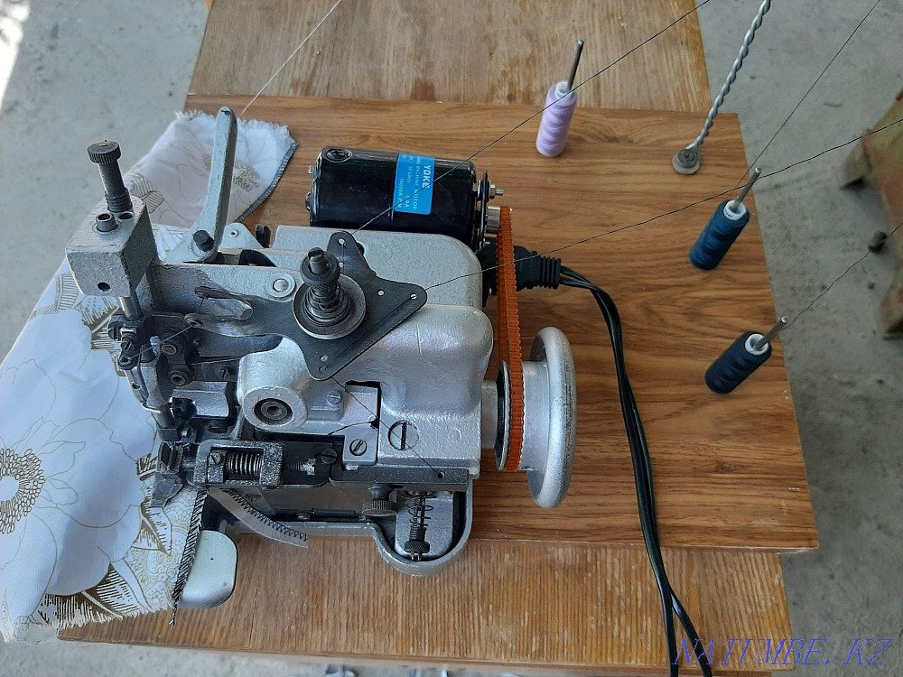 Overlock industrial.  - photo 5