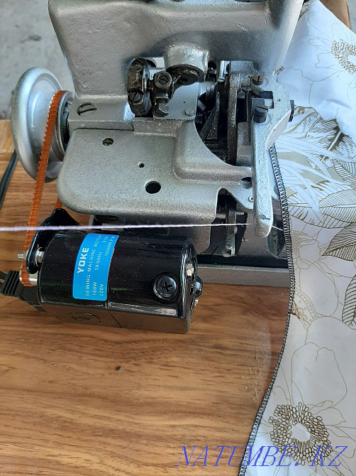 Overlock industrial.  - photo 2