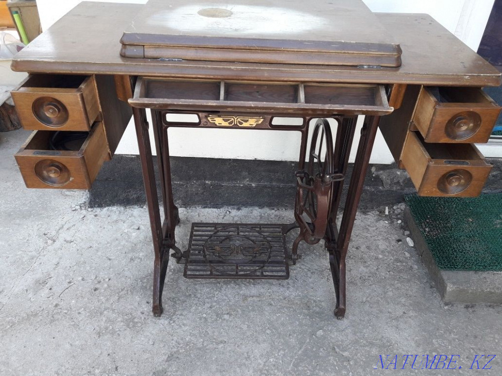 Sewing machine Chinese Butterfly Butterfly with bed  - photo 7