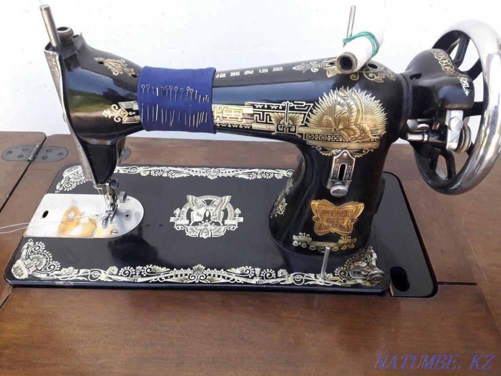Sewing machine Chinese Butterfly Butterfly with bed  - photo 2