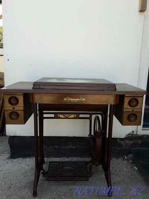 Sewing machine Chinese Butterfly Butterfly with bed  - photo 6