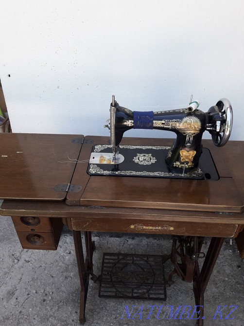 Sewing machine Chinese Butterfly Butterfly with bed  - photo 1