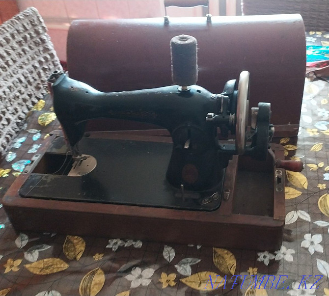 Selling a sewing machine Abay - photo 1