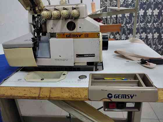 Промышленный швейная машинка 