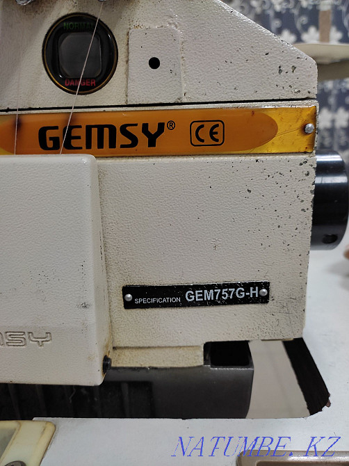 Industrial sewing machine  - photo 7