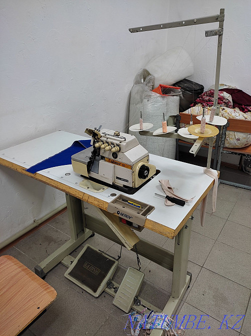 Industrial sewing machine  - photo 6