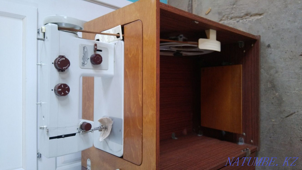 Selling a sewing machine. Good condition. Petropavlovsk - photo 2