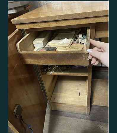 Швейная машинка стол в рабочем состоянии Шымкент