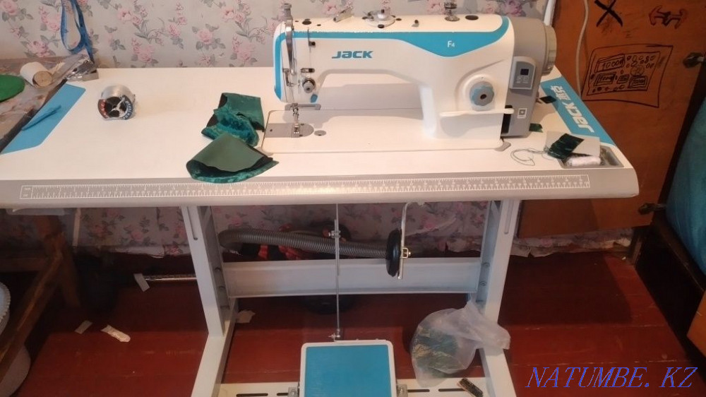 F4 sewing machine Белоярка - photo 1