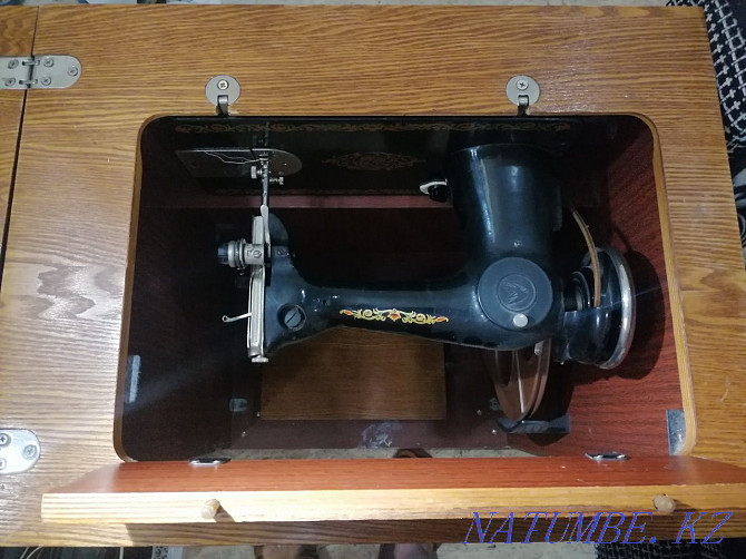 Foot sewing machine with cabinet Pavlodar - photo 5