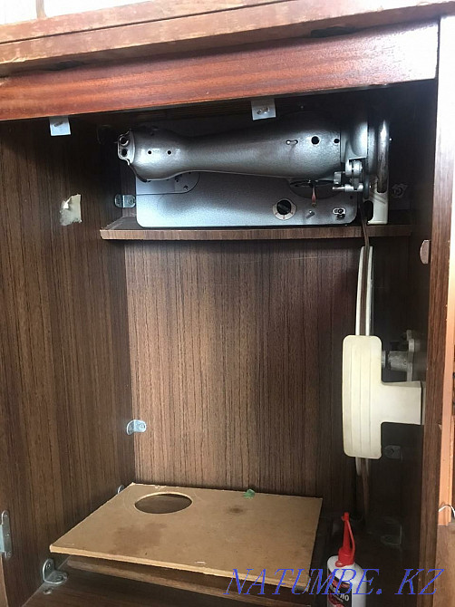 Продам ножную швейную машину Сарань - изображение 1