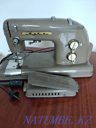 Selling a sewing machine Ust-Kamenogorsk - photo 1