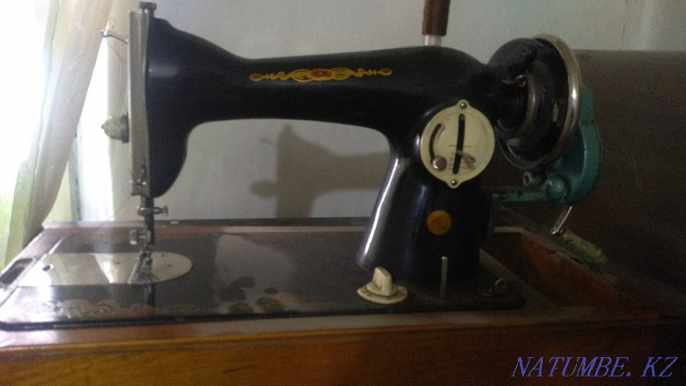 Продам швейную машину Белоярка - изображение 1
