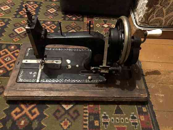 Продам советскую ручную швейную машинку Усть-Каменогорск