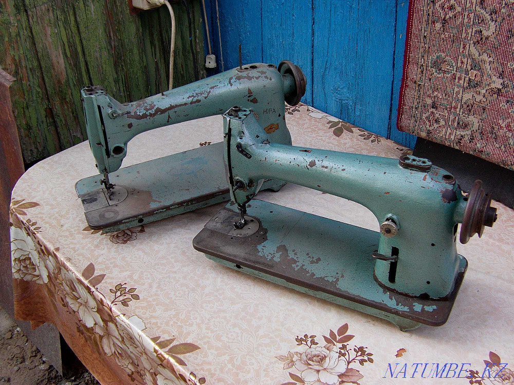 I will sell two sewing machines 22 class Urochishche Talgarbaytuma - photo 1