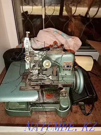 Selling sewing machine and overlog Ust-Kamenogorsk - photo 2