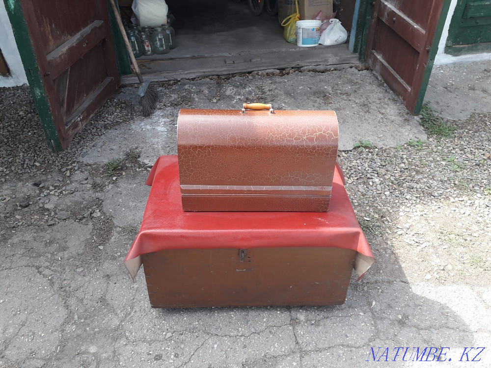 Продам швейную машинку  - изображение 1