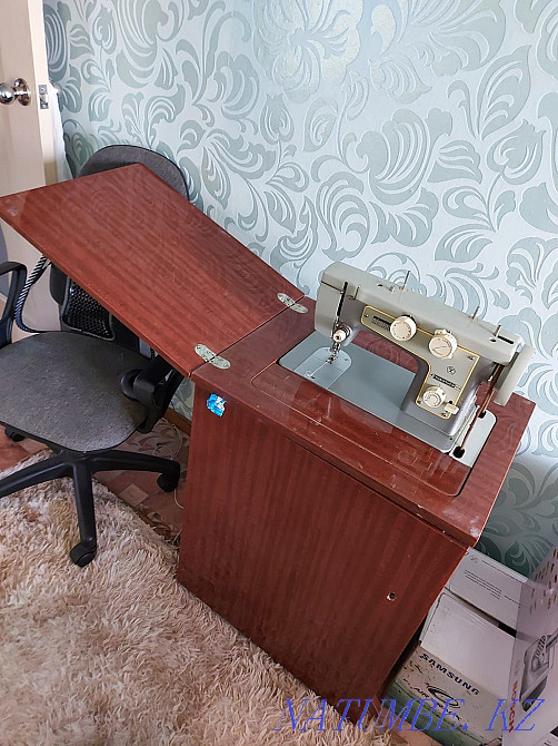 Продам ножную швейную машинку Подольск 142 Шахтинск - изображение 2