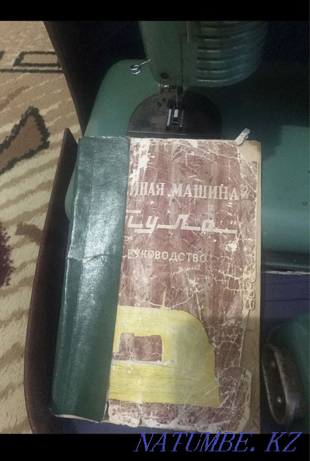 Soviet sewing machine Temirtau - photo 3