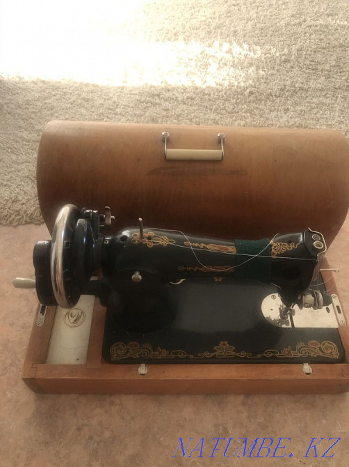 Selling a sewing machine Rudnyy - photo 1