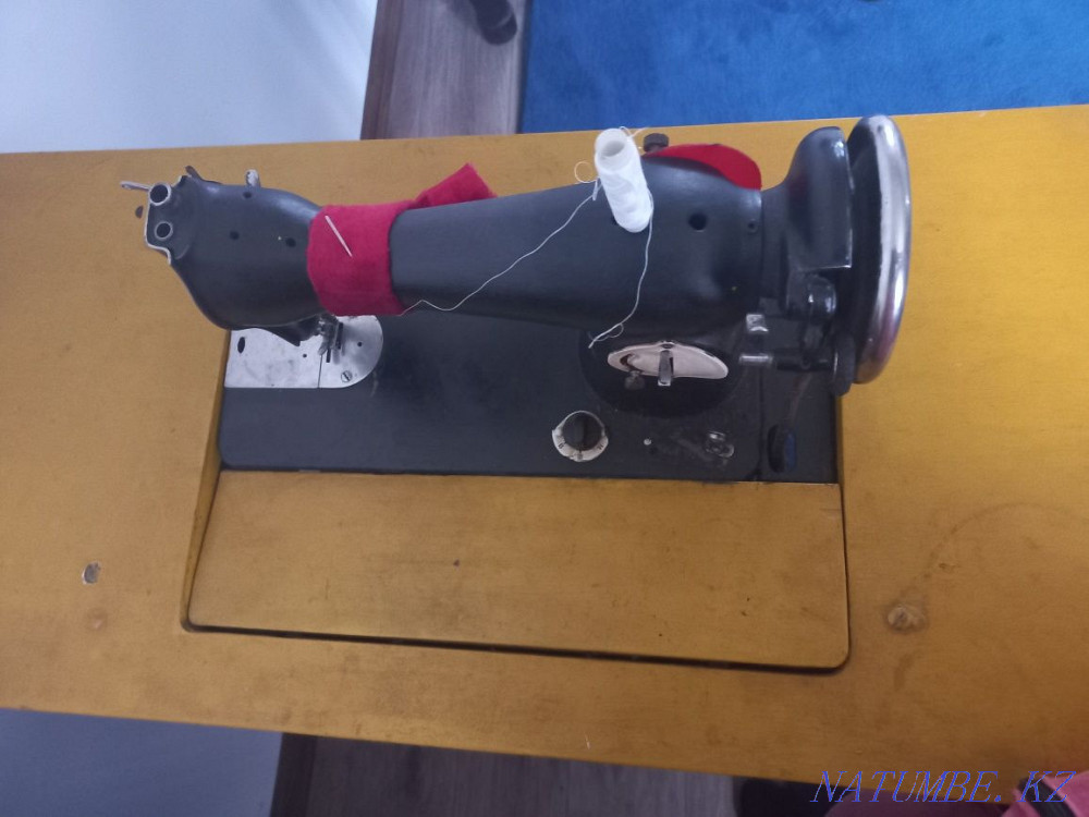Sell Soviet sewing machine  - photo 2