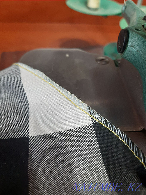 3 thread overlog for sale Zhezqazghan - photo 3