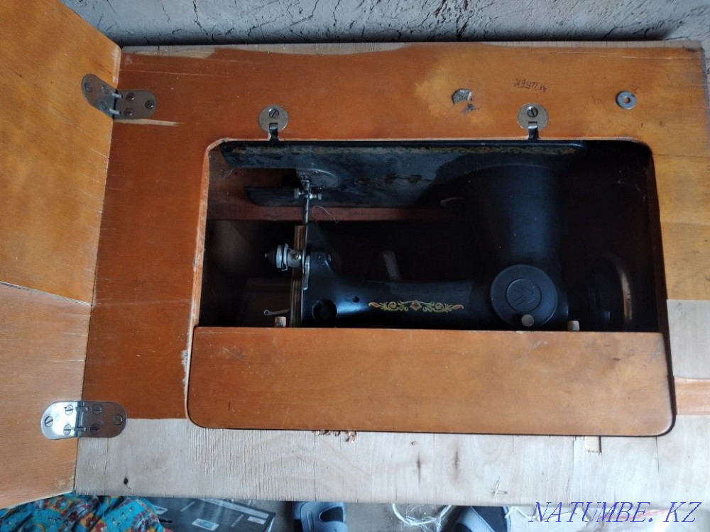 Швейная машина в тумба Каскелен - изображение 1