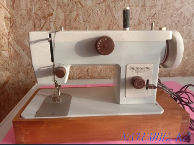 Продам швейную машинку Чайка Уральск - изображение 1