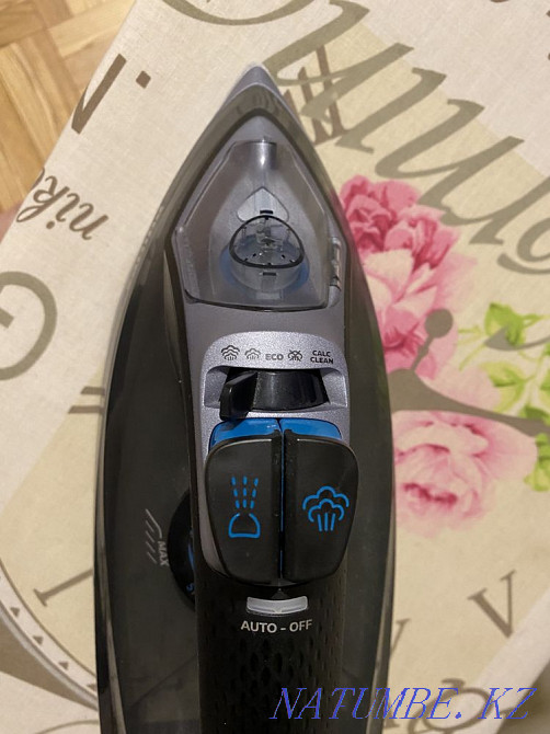 Утюг Philips PowerLife 2600 Вт + гладильная доска Алматы - изображение 4