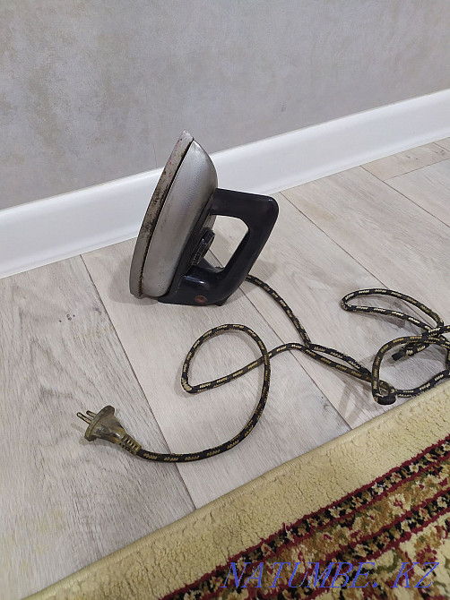 Soviet iron 4000 tenge Shymkent - photo 1