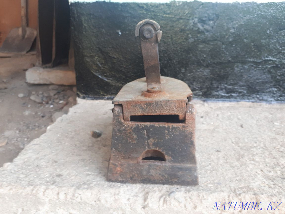 Старинный утюг старинный утюг  - изображение 3