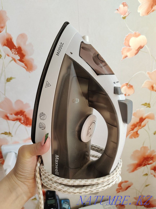 утюг максвел 2000w Нуркен - изображение 1