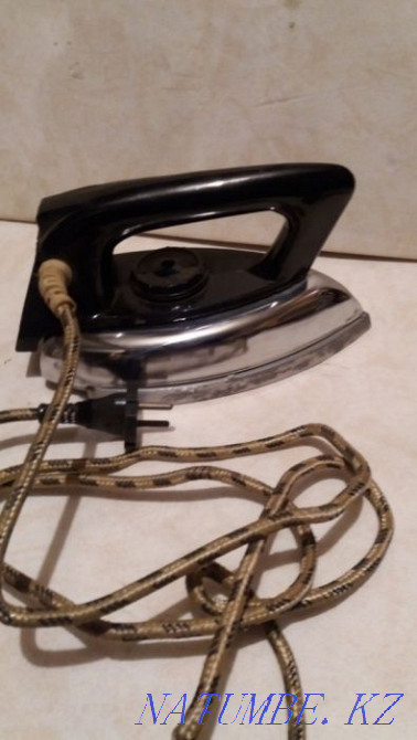 Продам раритетный электрический утюг 1958 г.в. Алматы - изображение 2