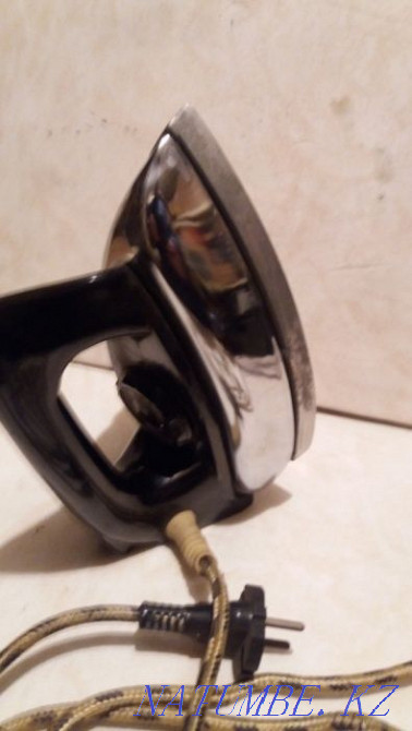 Продам раритетный электрический утюг 1958 г.в. Алматы - изображение 1