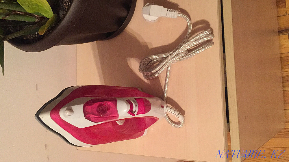 Утюг Swiss Line белый-красный Алматы - изображение 2